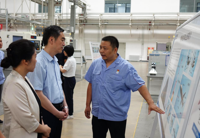 河南省工信廳黨組成員、副廳長孫永民一行蒞臨公司考察調(diào)研